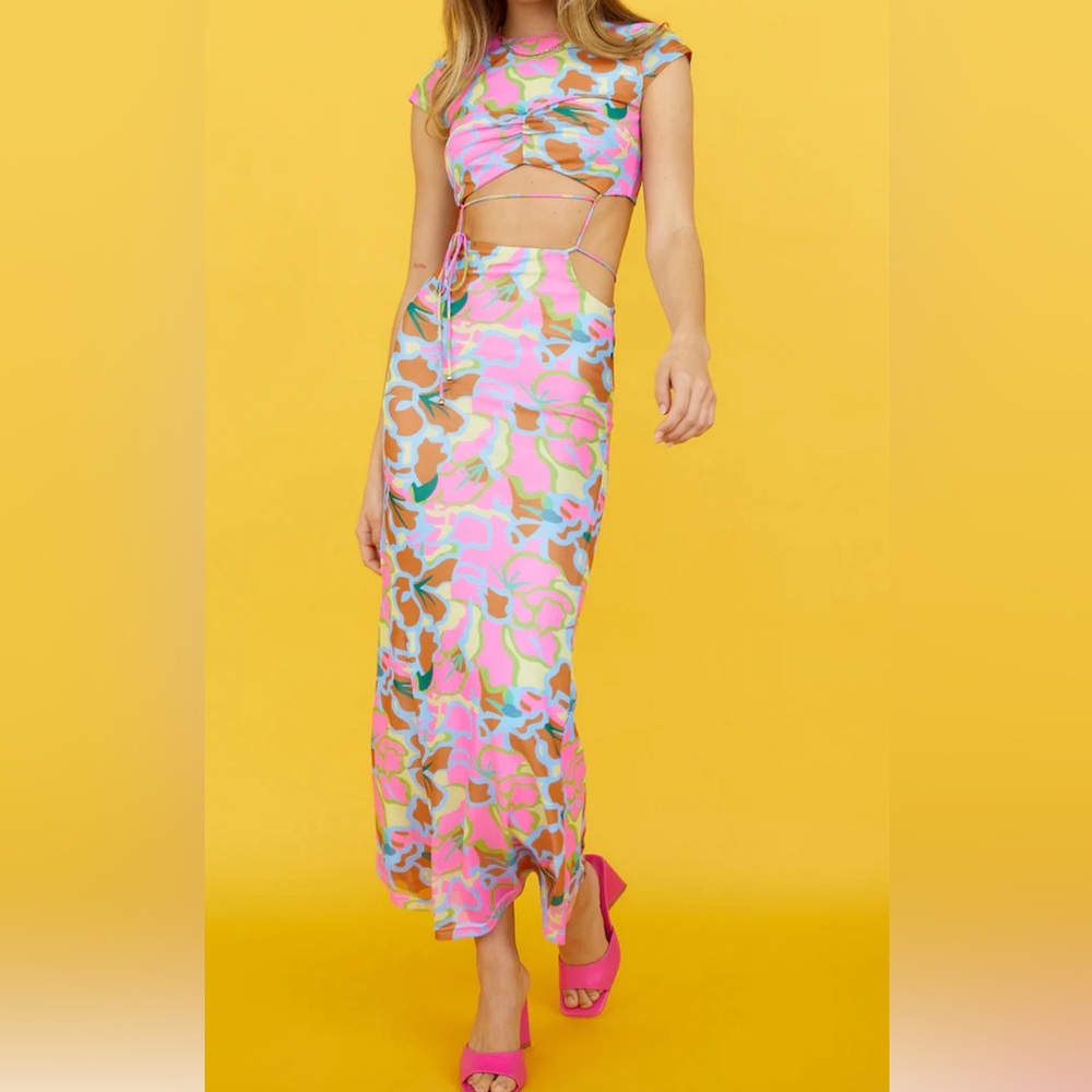 Hello Molly Groovy Feeling Midi Dress Pink